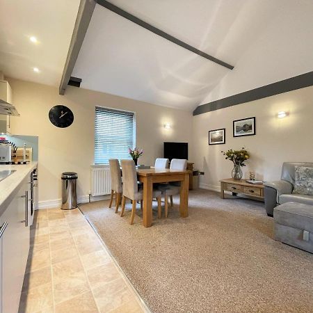 Arthurs Cottage -Charming Courtyard Cottage In The Heart Of Kendal, The Lake District Esterno foto