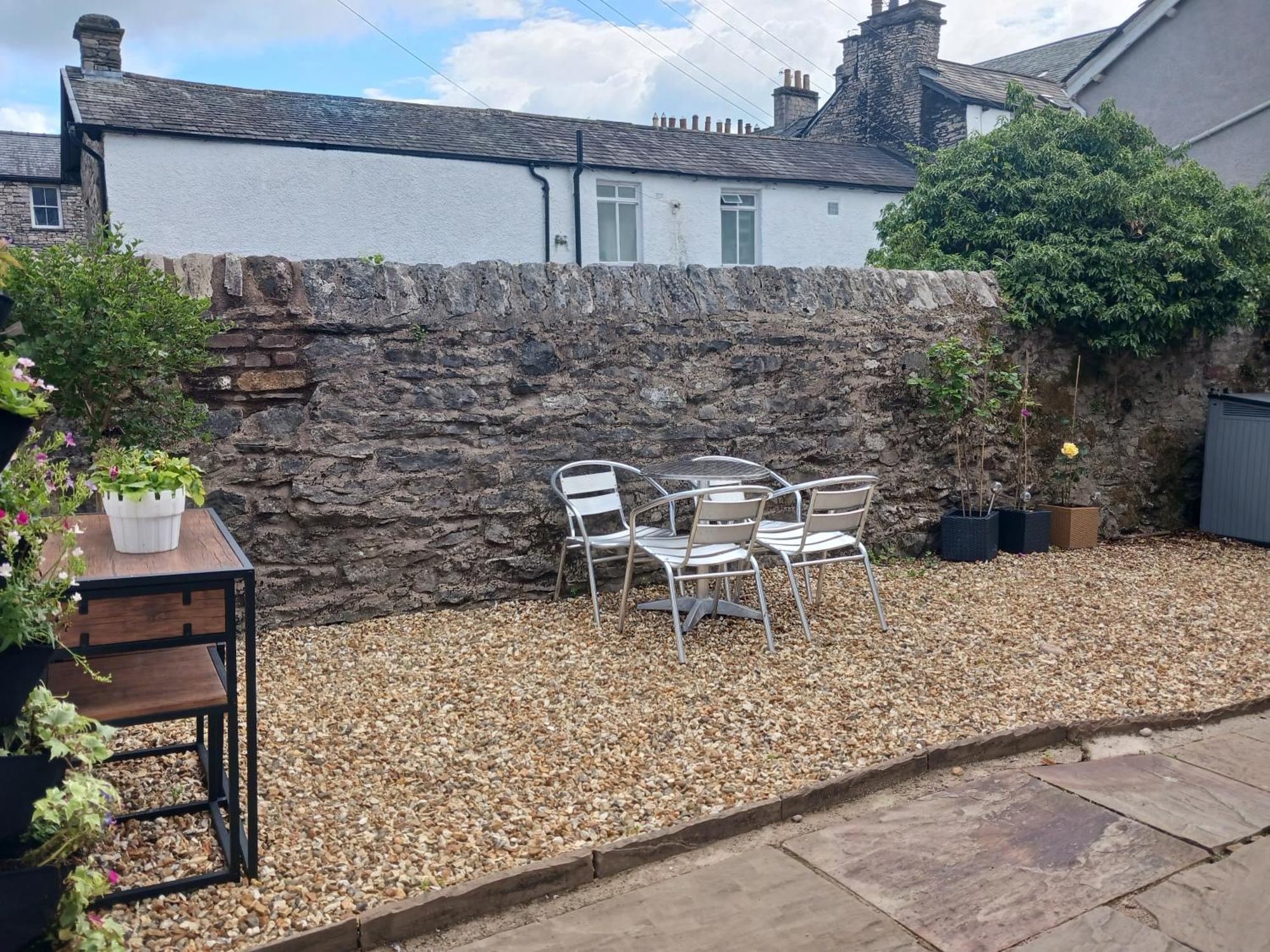 Arthurs Cottage -Charming Courtyard Cottage In The Heart Of Kendal, The Lake District Esterno foto